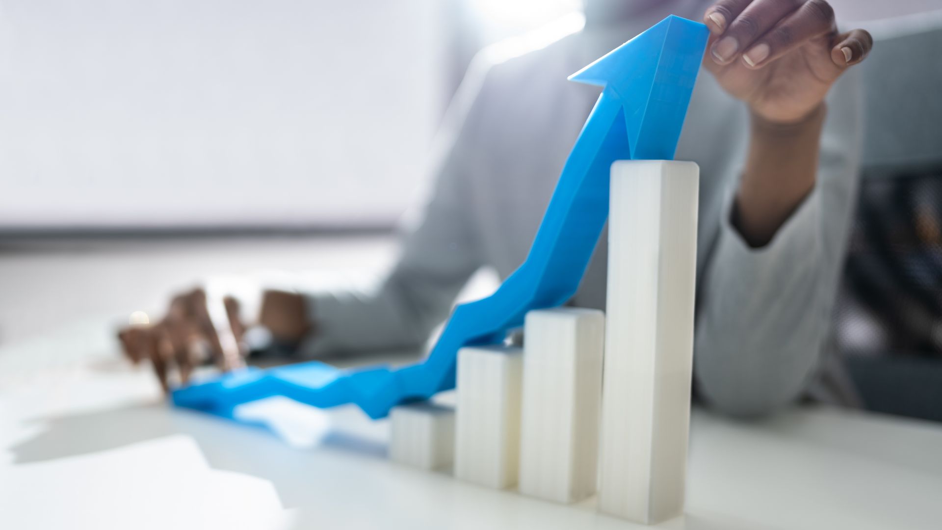 Descubra a força das vendas de plataformas de automação, segundo a Gartner